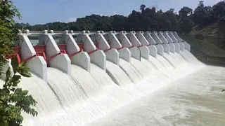 আবারো খুলে দেয়া হলো কর্ণফুলি পানি বিদ্যুৎকেন্দ্রের ১৬ জলকপাট